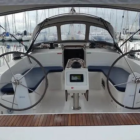 Sailing Yacht Queen Eliza 船屋 瓦爾納